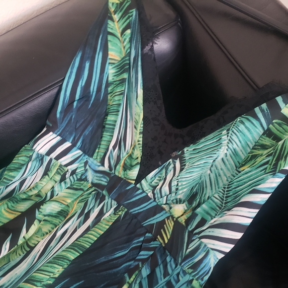 Fashion Nova Vacation Nights Tropical Maxi Dress in Green. - Picture 4 of 9